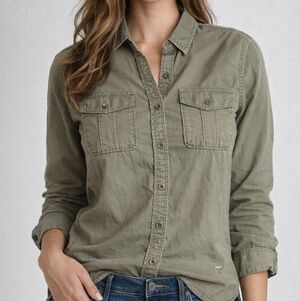 y2k hollister women's olive cotton button-up sHollister Olive Green Casual Shirt
